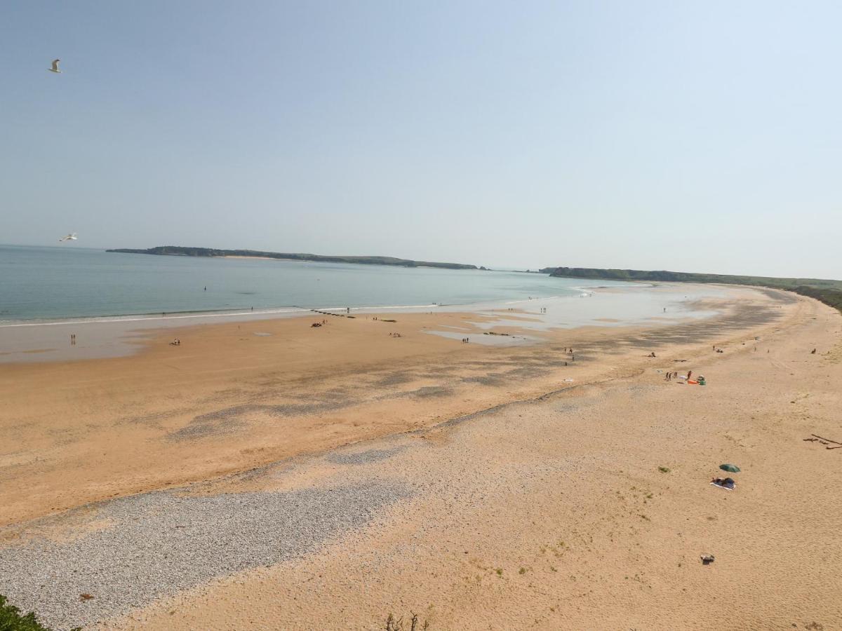 6 South Beach Court Tenby Bagian luar foto