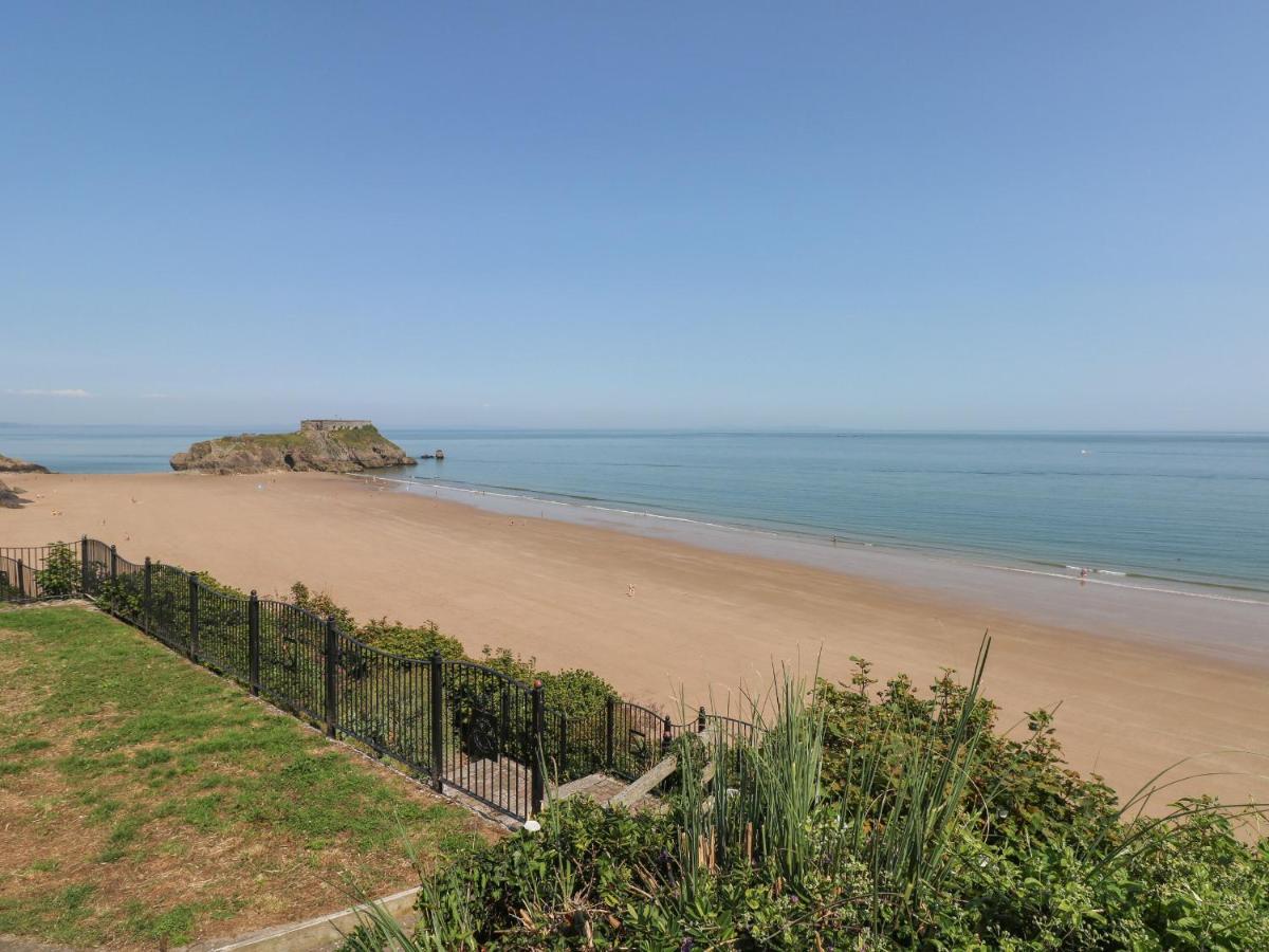 6 South Beach Court Tenby Bagian luar foto